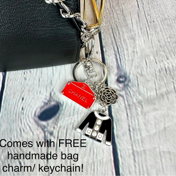 CHANEL black leather wallet crossbody bag with chain and charm - Picture 4 of 16